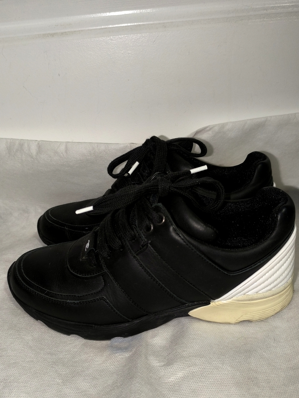 Chanel  Interlocking CC Logo Black White Leather Athletic Sneakers 38 - Picture 5 of 10